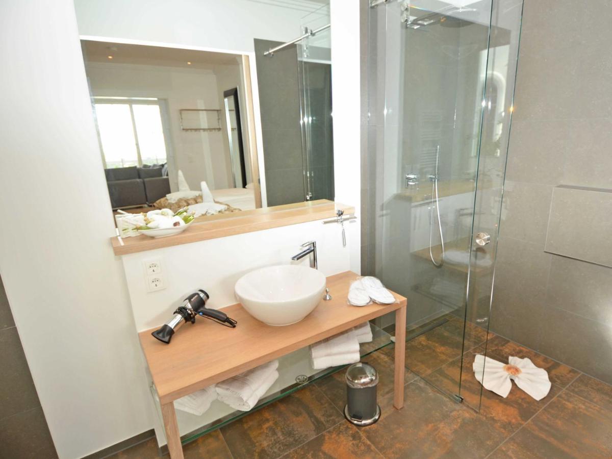 Villa "Johanna" Sellin - Wg12 Mit Kamin Und Zwei Balkonen Exterior foto
